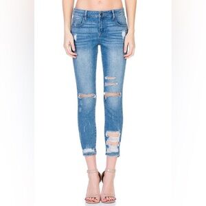Cello Jeans light washed, distressed, crop skinny jeans. Size 11/12, never worn!